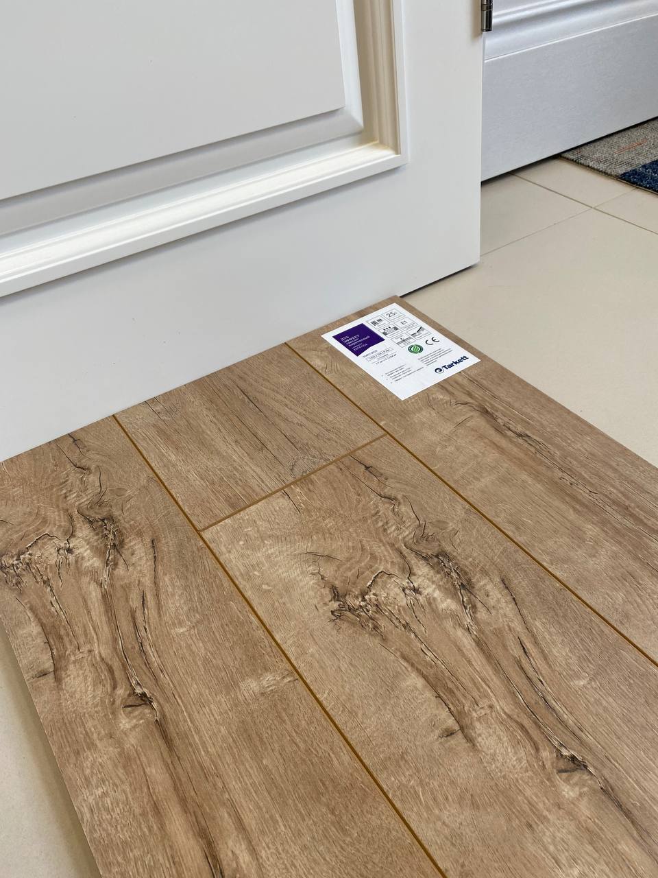Tarkett ESTETICA Oak Effect light brown / Дуб Эффект светло-коричневый